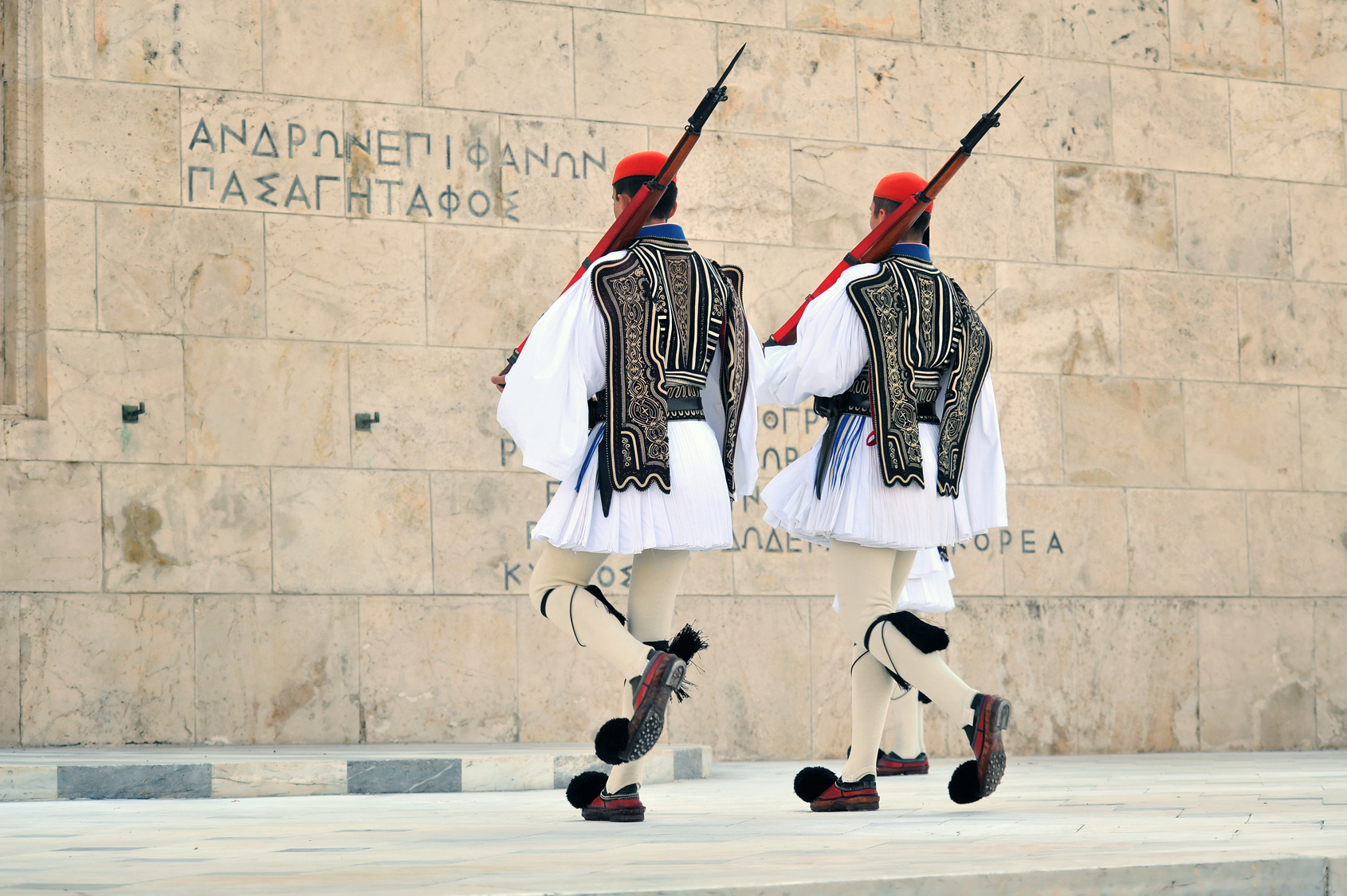 Soothe Your Eyes And Gain Historical Knowledge With The Beautiful Attractions In Athens