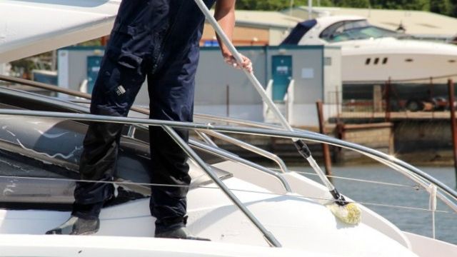BOAT CLEANING