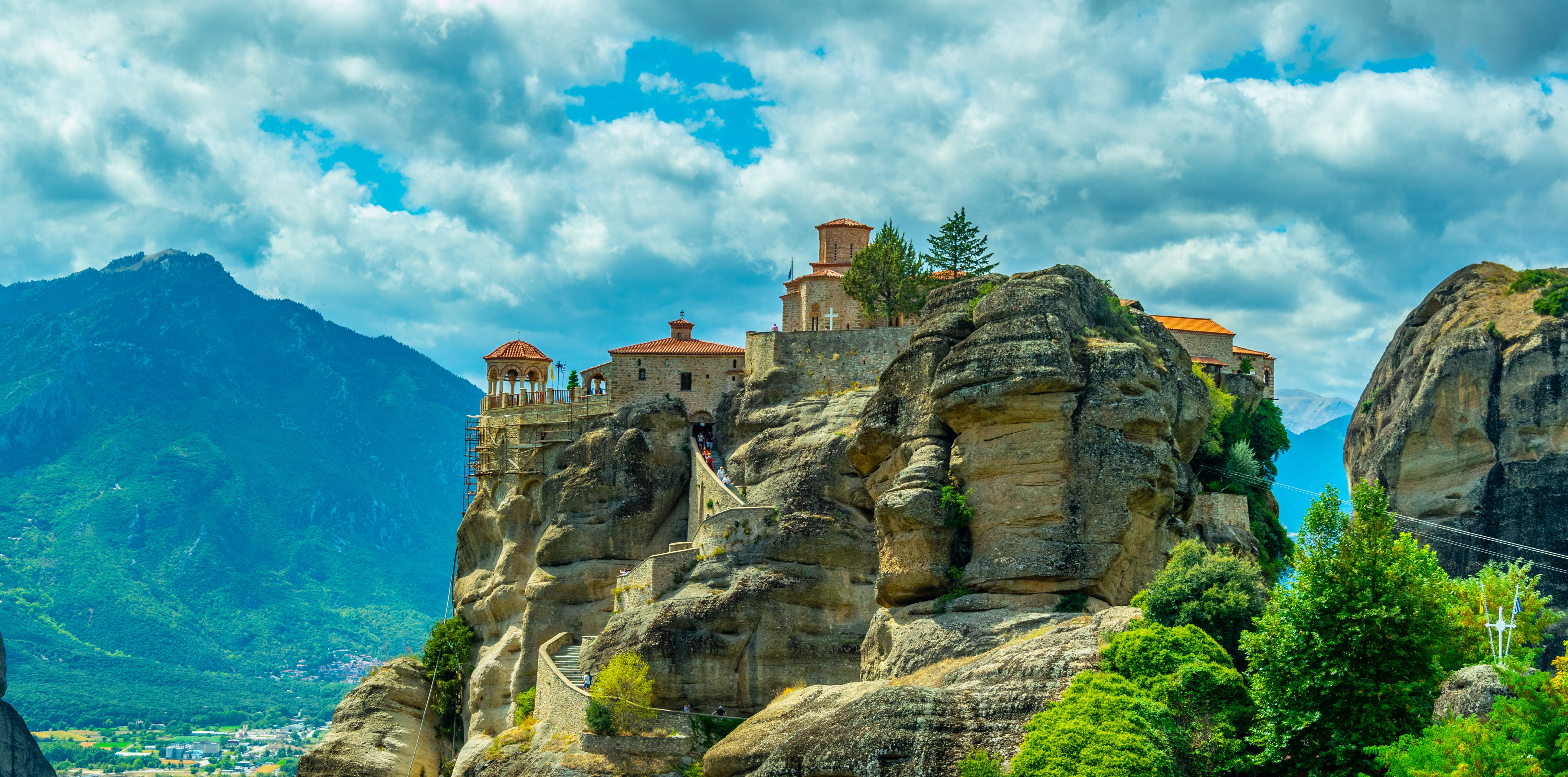 Delphi and Meteora tour is worth visiting. From 1 day or up to 3 days