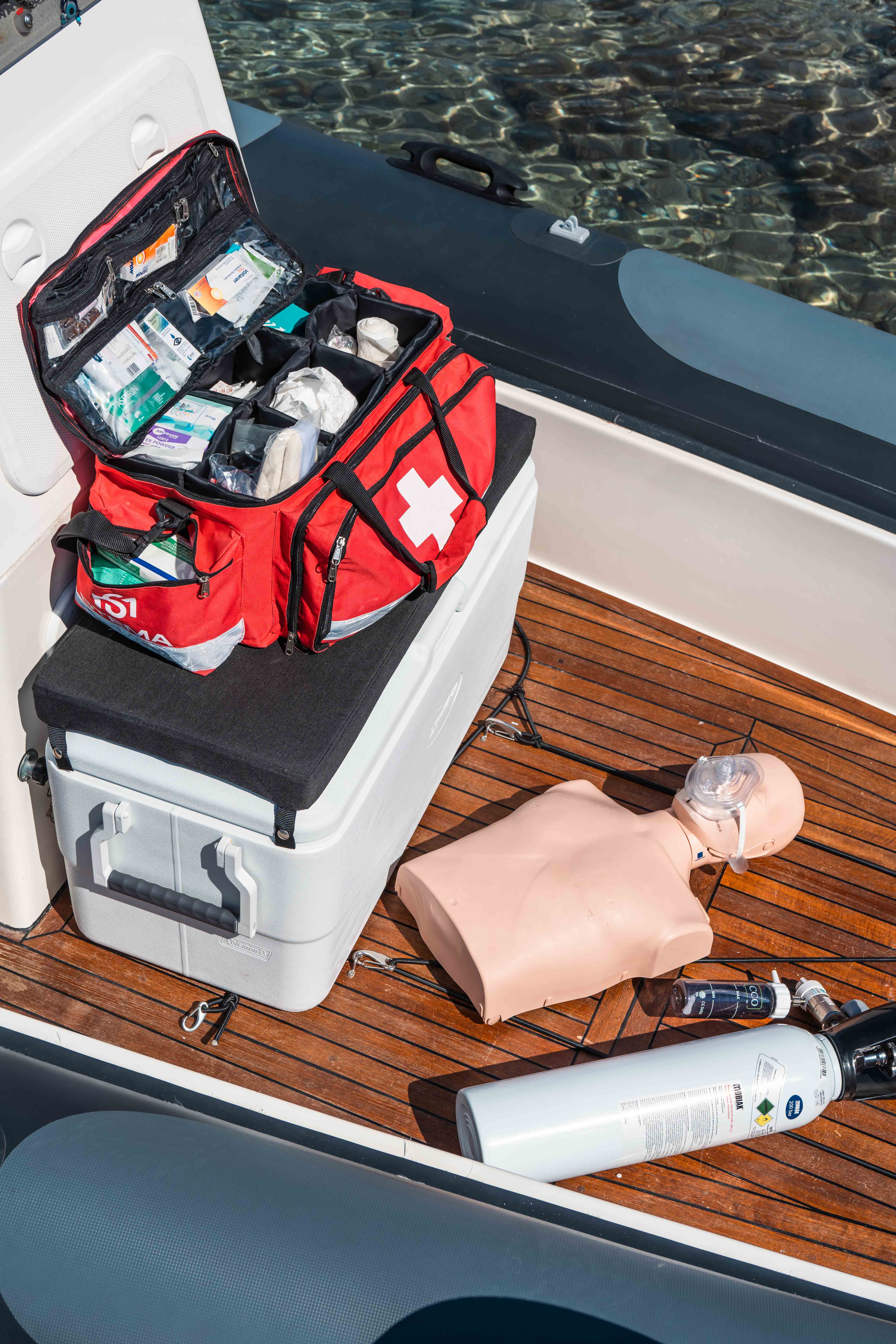 Medical Kit with Oxygen supply & AED onboard our diving boat.