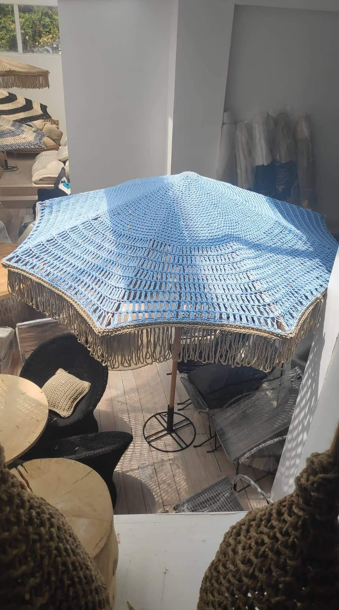 Ομπρέλα πλεκτή με κρόσσι, Δίχρωμη Φ265cm.